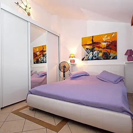 Hotel 1352