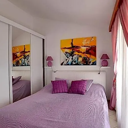 1352 Hotel 4*