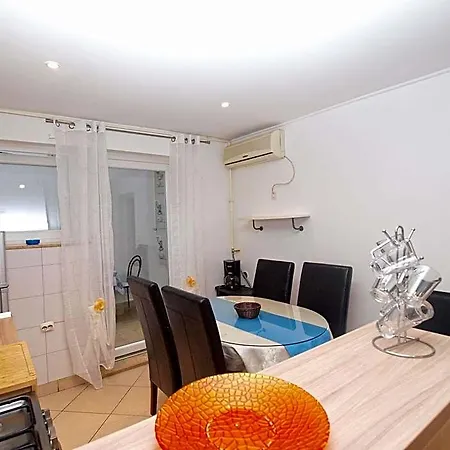 Hotel 1352