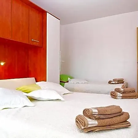 Hotel 1352 Pula