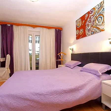 Hotel 1352 4*